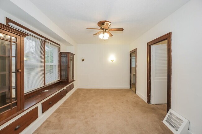 Building Photo - 4631 Blythin Rd