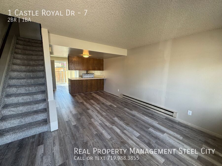 Primary Photo - 1 Castle Royal Dr