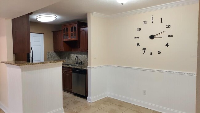 Building Photo - 455 Alt 19