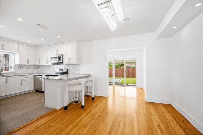 Foto del edificio - 4355 SW 2nd St