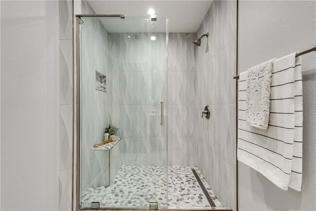 Building Photo - Stunning remodel in Balcones Woods