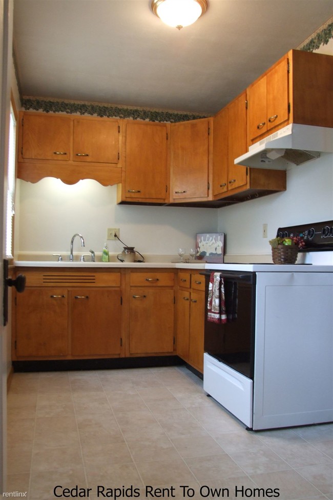 Building Photo - 3 br, 2 bath House - Price Decrease on Bud...