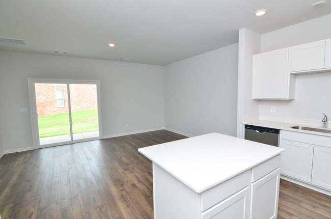 Building Photo - 1017 Keyes Pl