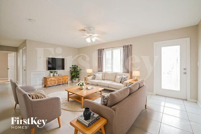 Building Photo - 22 Willow St