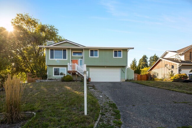 Building Photo - 2964 Fircrest Dr SE