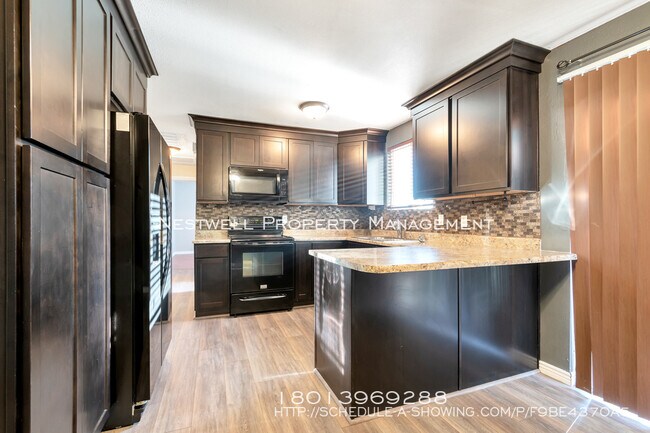 Building Photo - 848 Dorothea Way