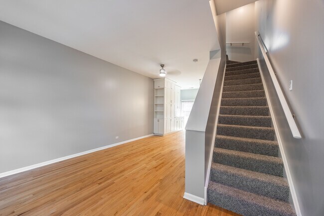 Foto del edificio - 855 W Erie St