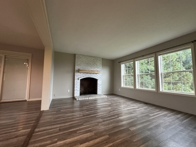 Building Photo - 24574 SW Ladd Hill Rd