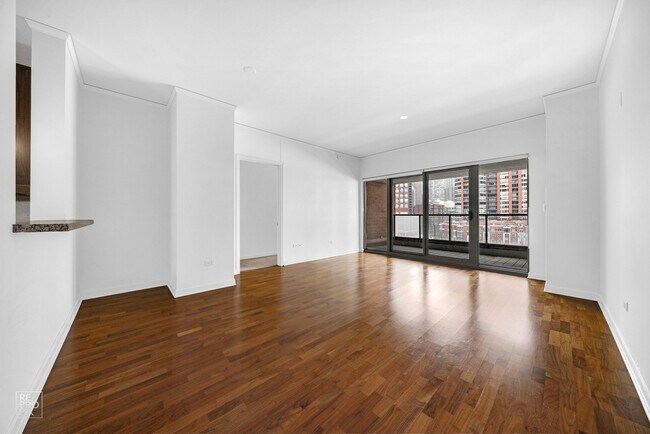 Foto del edificio - 420 E Waterside Dr
