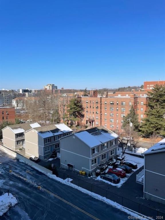 Building Photo - 44 Strawberry Hill Ave