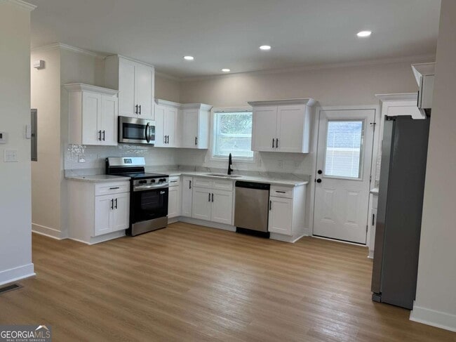 Foto del edificio - 125 Indiana Ave