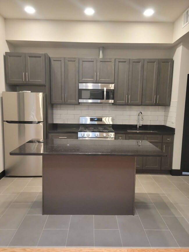 483 New Jersey Ave, Brooklyn, NY 11207 House Rental in Brooklyn, NY