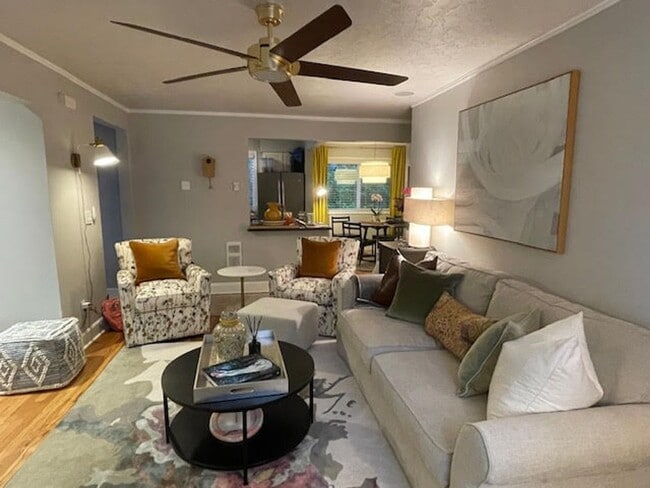 Foto del edificio - FABULOUS & SOPHISTICATED CONDO IN LO