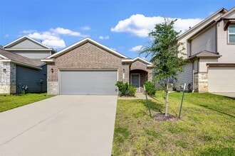 Building Photo - 40735 Gate Ridge Dr