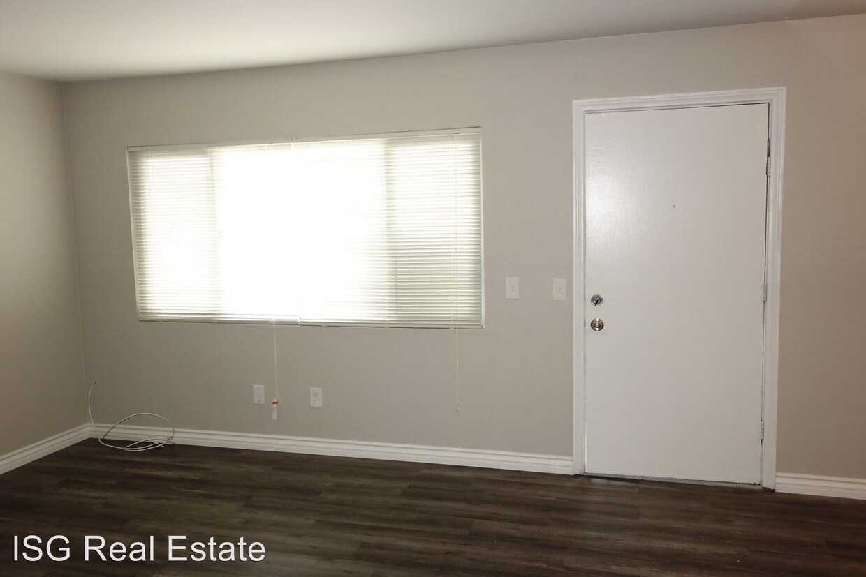 Foto principal - 393 Montgomery St