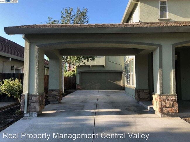 Foto del edificio - 4 br, 3 bath House - 2416 Abbott Court