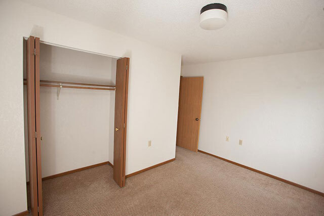 Building Photo - 1551 Falcon Dr