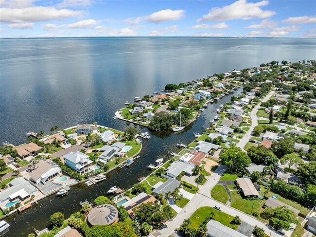 Foto del edificio - 3596 Beach Dr SE