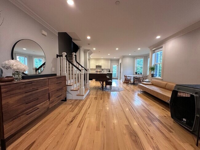 Foto del edificio - 44 Evergreen St