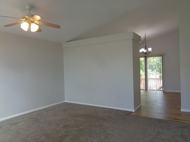 Building Photo - 8816 W Florence Dr
