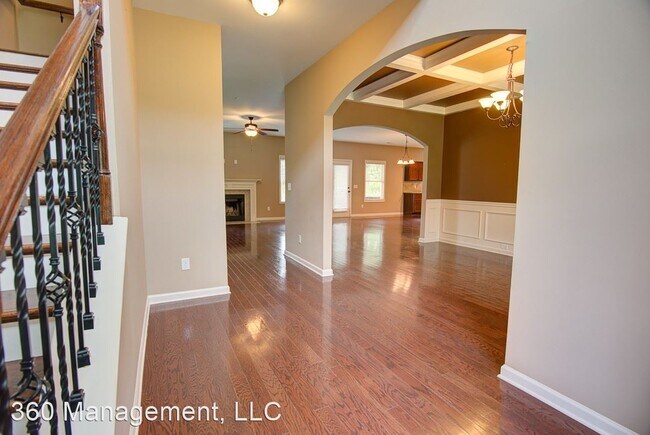 Building Photo - 4 br, 2.5 bath House - 436 Frontier Cir