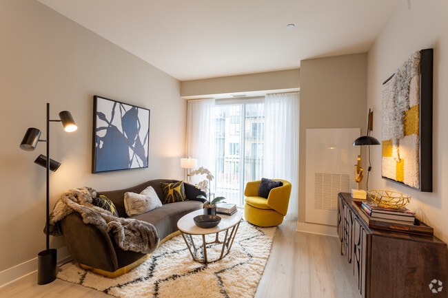 1BR, 1BA - 444 Social