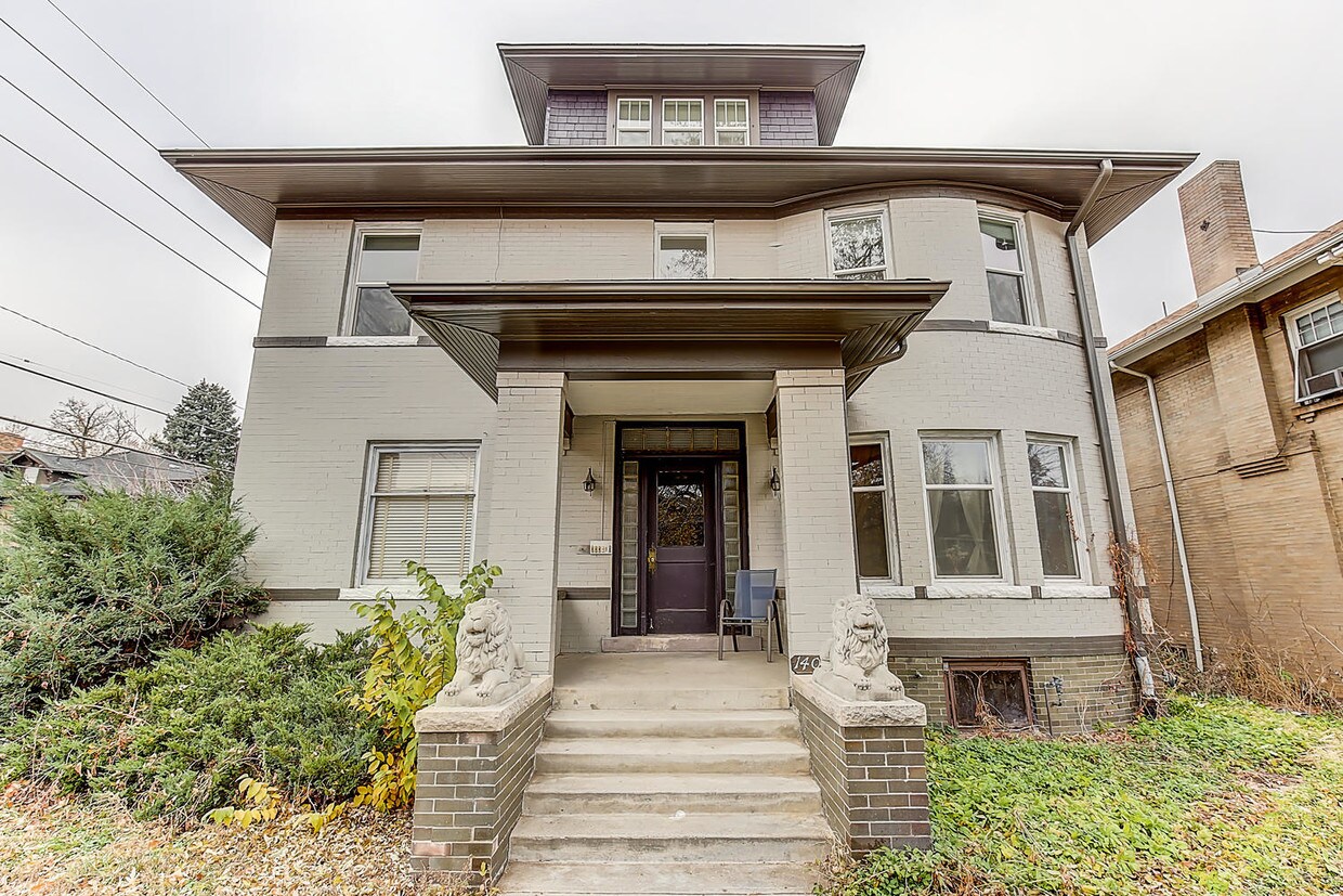 Primary Photo - 1401 Detroit St