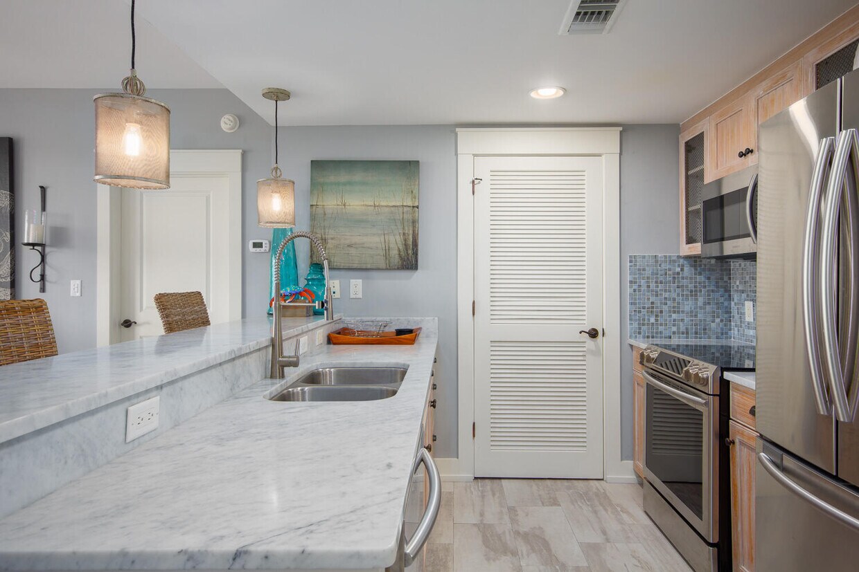Foto principal - 9300 Baytowne Wharf Blvd