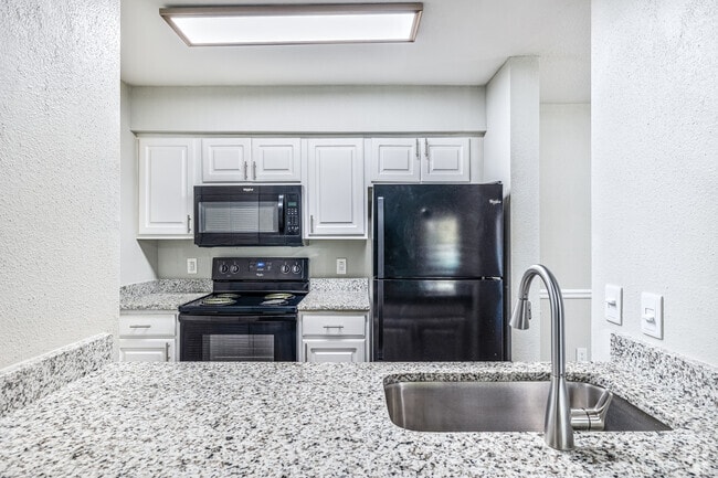 1BR, 1BA - 905SF - Welcome to Villas at St. Johns!