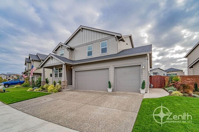Building Photo - 3521 S Kennedy Dr