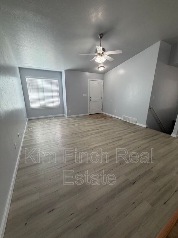 Foto del edificio - 2389 Hitching Post Dr