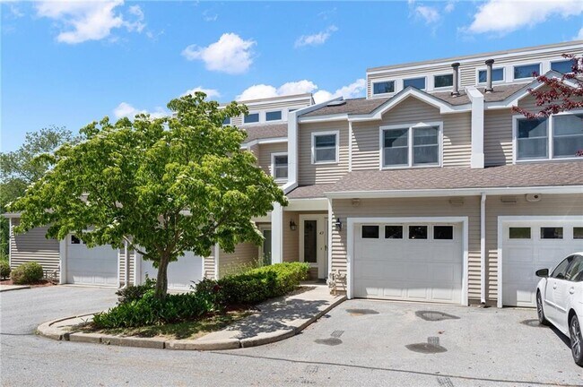 Foto del edificio - 43 Lawton Brook Ln