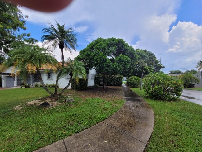 Foto del edificio - 8001 SW 36th Ter