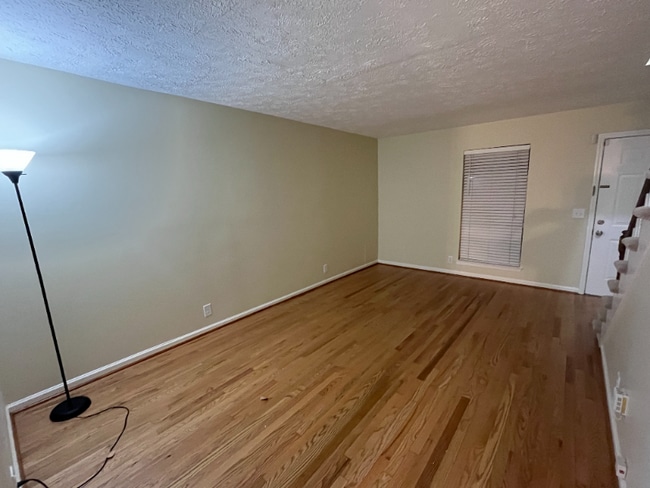 Photo - 3905 Westlawn Pl Apartment