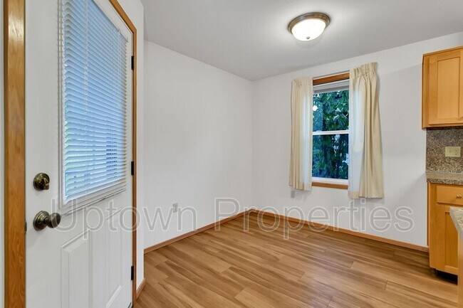 Foto del edificio - 6518 SE Division St