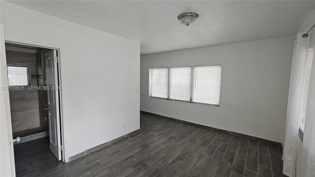 Foto del edificio - 2308 Grant St