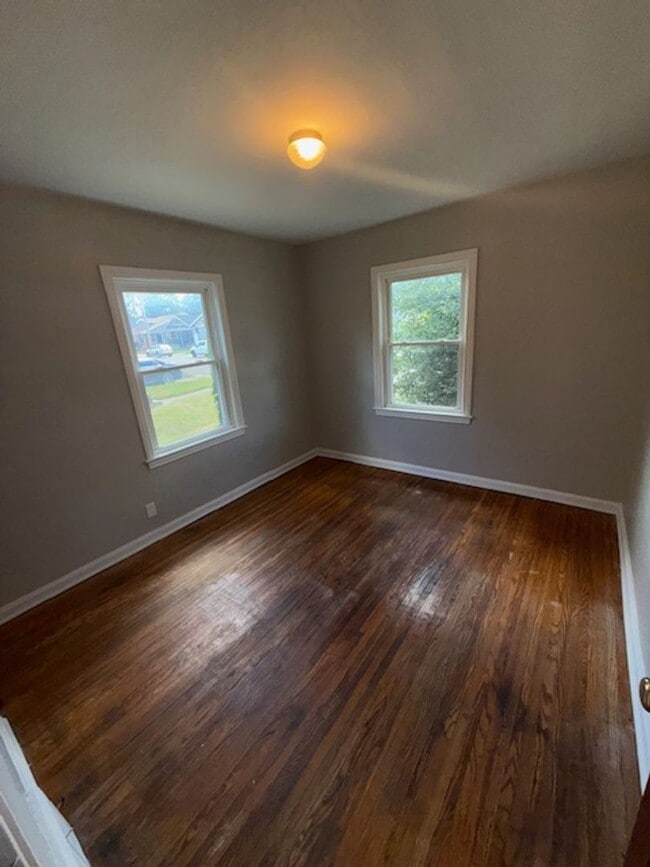 Building Photo - 1108 Bellemeade Ave