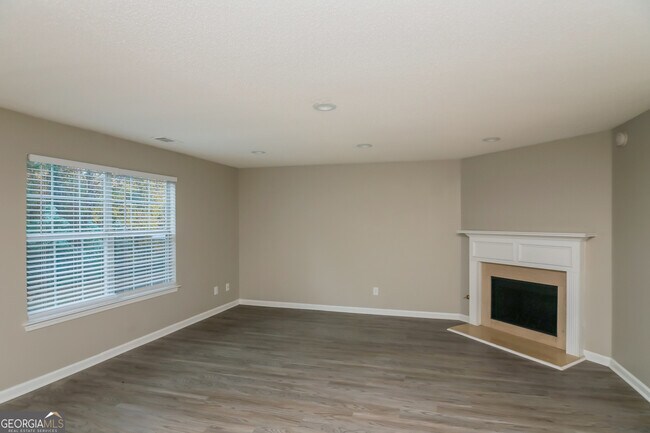 Foto del edificio - 4575 Derby Loop