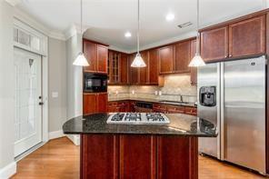 Foto del edificio - 825 Highland Ln NE