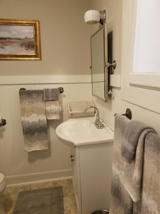 Foto del edificio - 47 W Main St