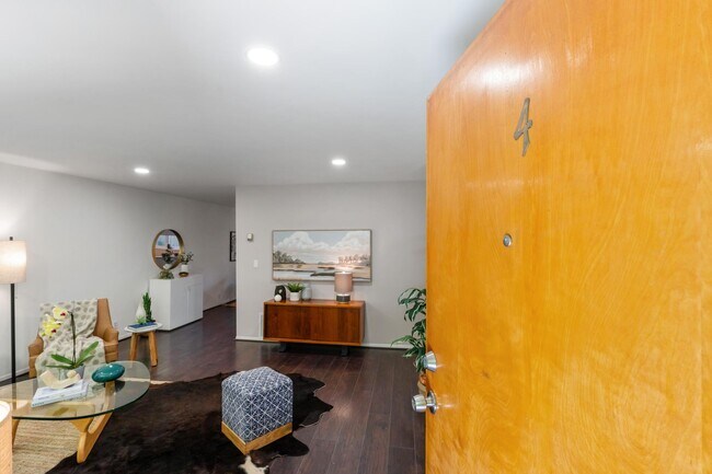 Foto del edificio - 6211 Telegraph Ave