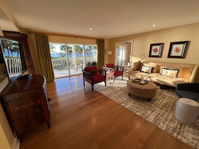 Living Room overlooking Gulf of Mexico - 9051 Gulf Shore Dr