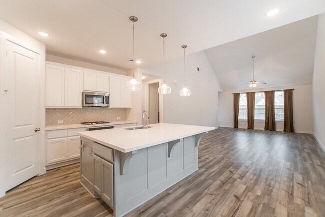 Building Photo - 7397 Mount Greylock Lp