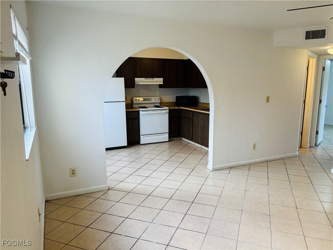 Foto del edificio - 4745 Orange Grove Blvd