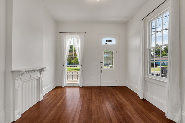 Foto del edificio - 3025 Saint Claude Ave