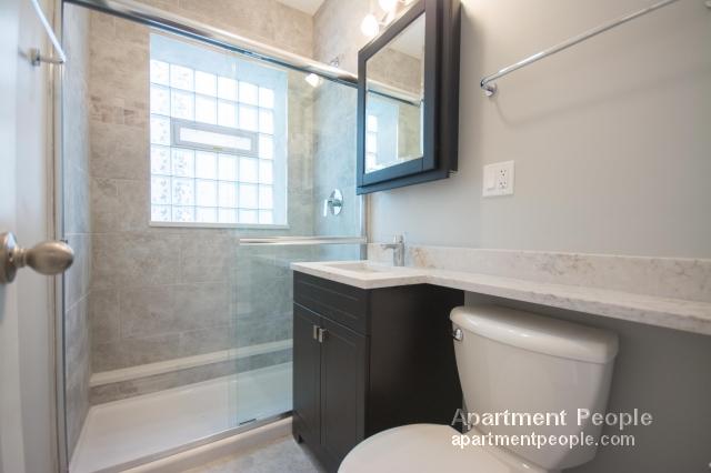 Foto del edificio - 6118 N Rockwell St