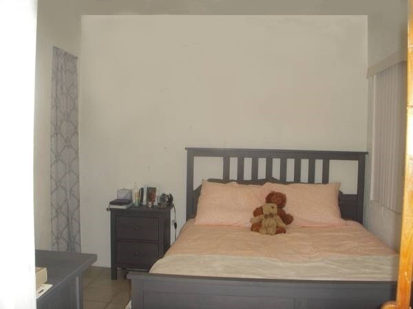 bed - 1073 Monterey Blvd