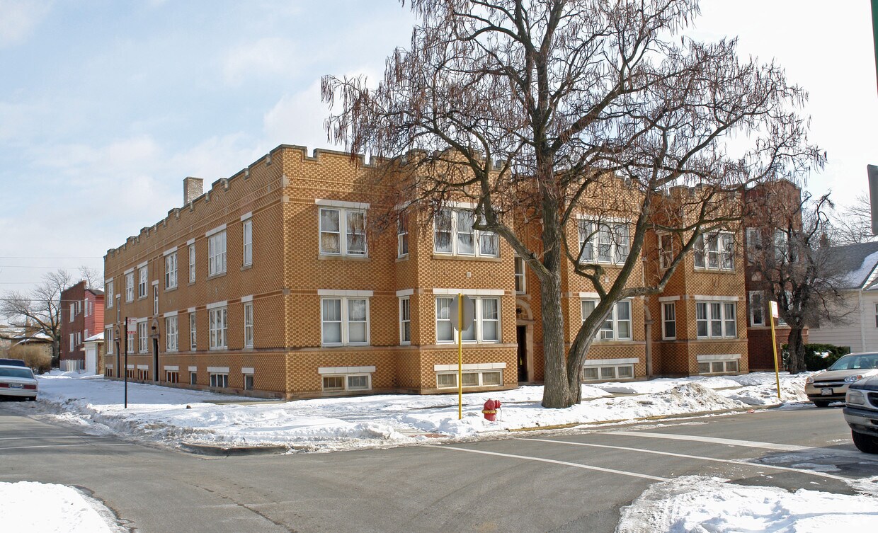 Primary Photo - 5749-5757 W 62nd St