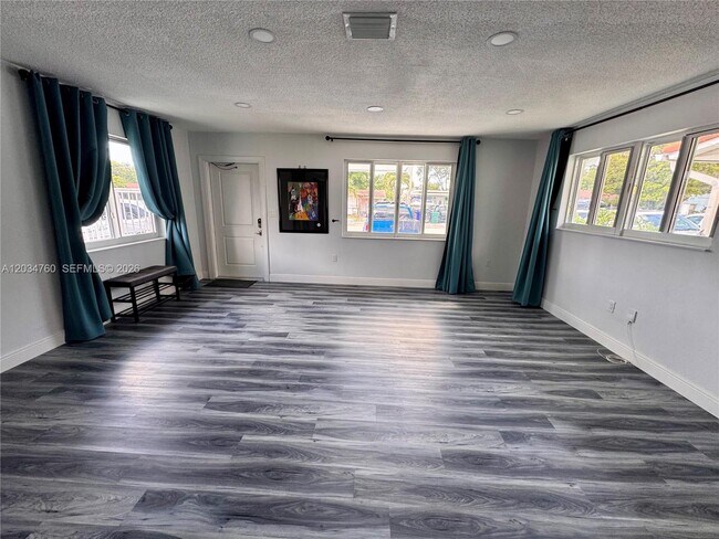 Foto del edificio - 1158 NW 34th Ave