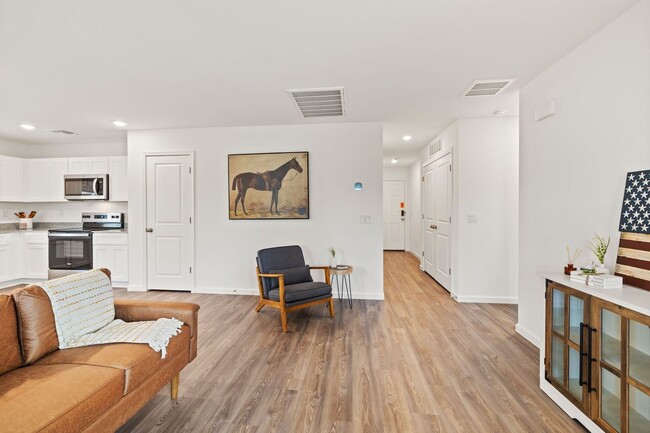 Building Photo - 15763 S Maverick Trail